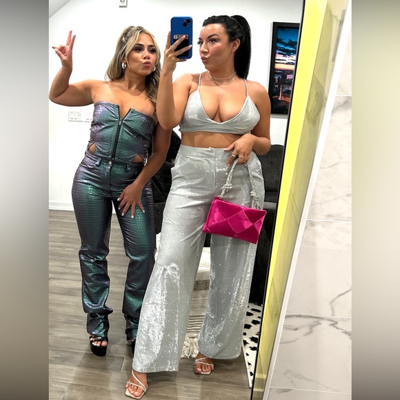 Sparkly Silver Two-Piece Set - Picture 6 of 6